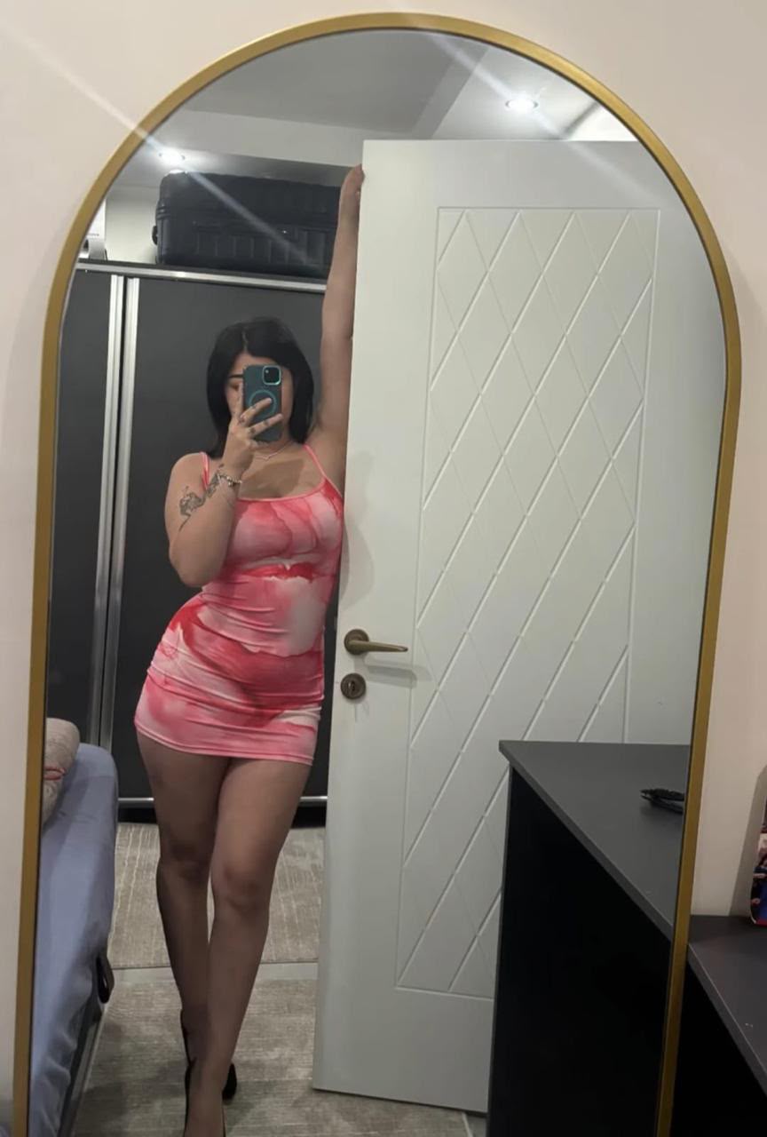 Çamlı Başarıya Odaklanmış Kadın Escort Bayan Şule